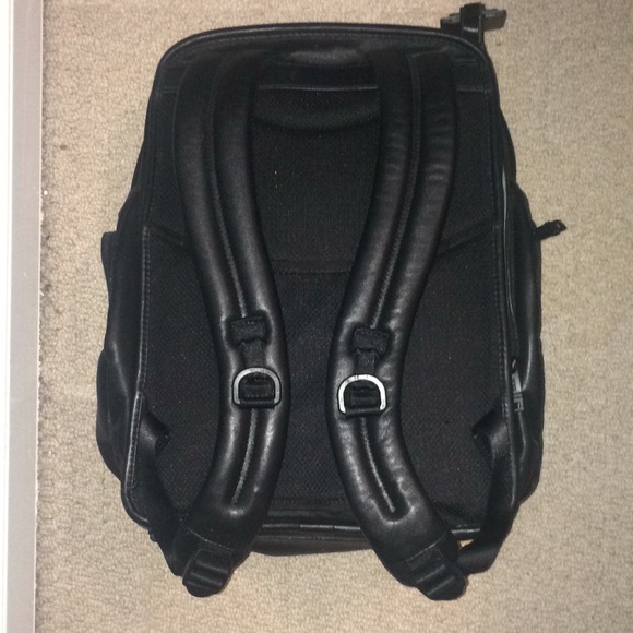 Tumi Alpha 2 T Pass leather backpack - Picture 5 of 5